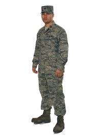 Kényelmes a katonai ruházat